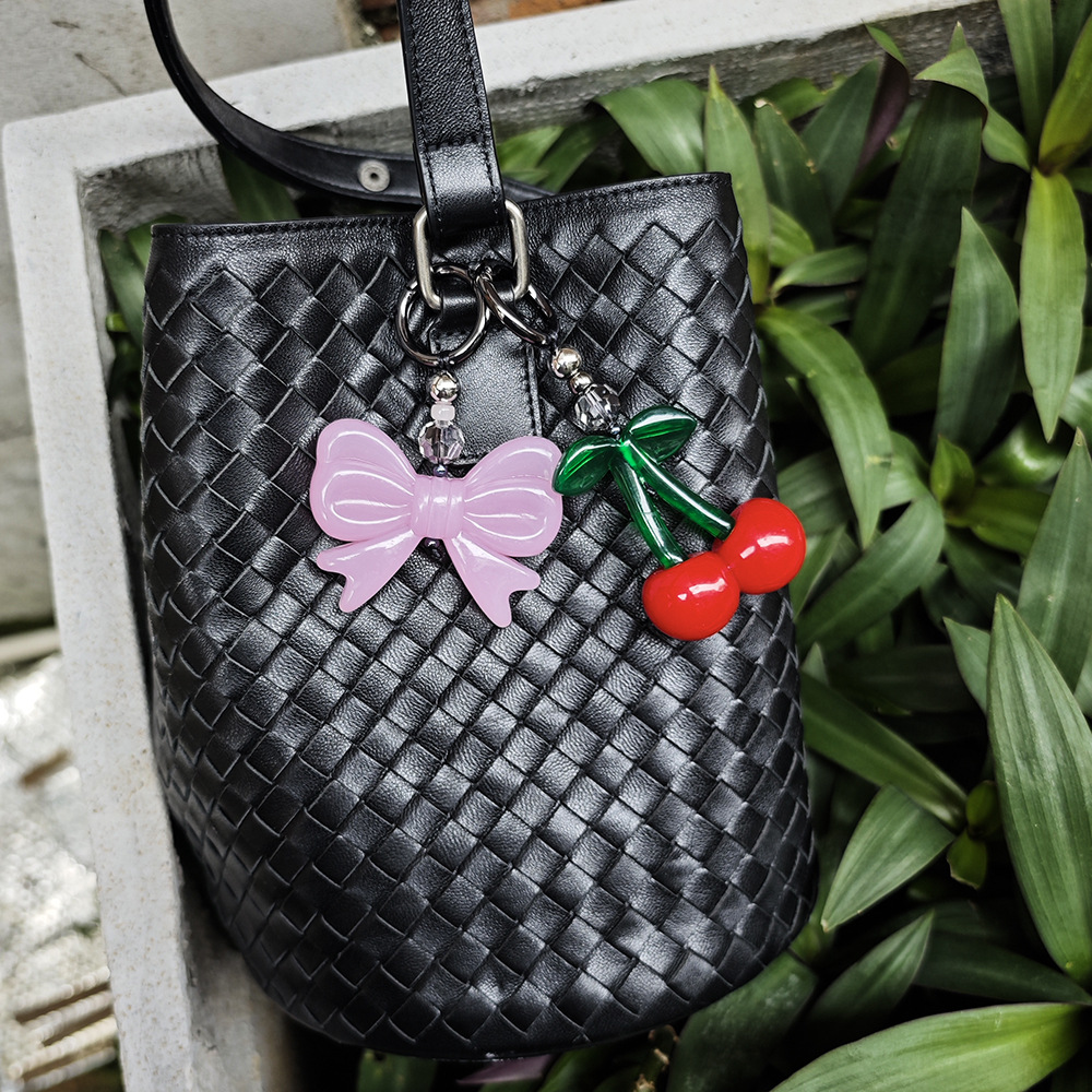 Phone Accessories For Teens - HERLOOK Tas Ceri Besar Gantungan Kunci